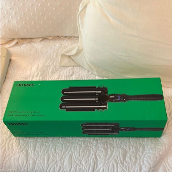 Amika High Tide Deep Waver in Green Box - Picture 1 of 1